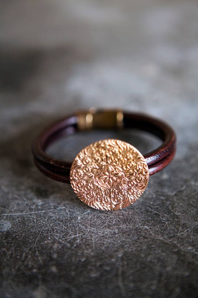 Shieldmaid armband