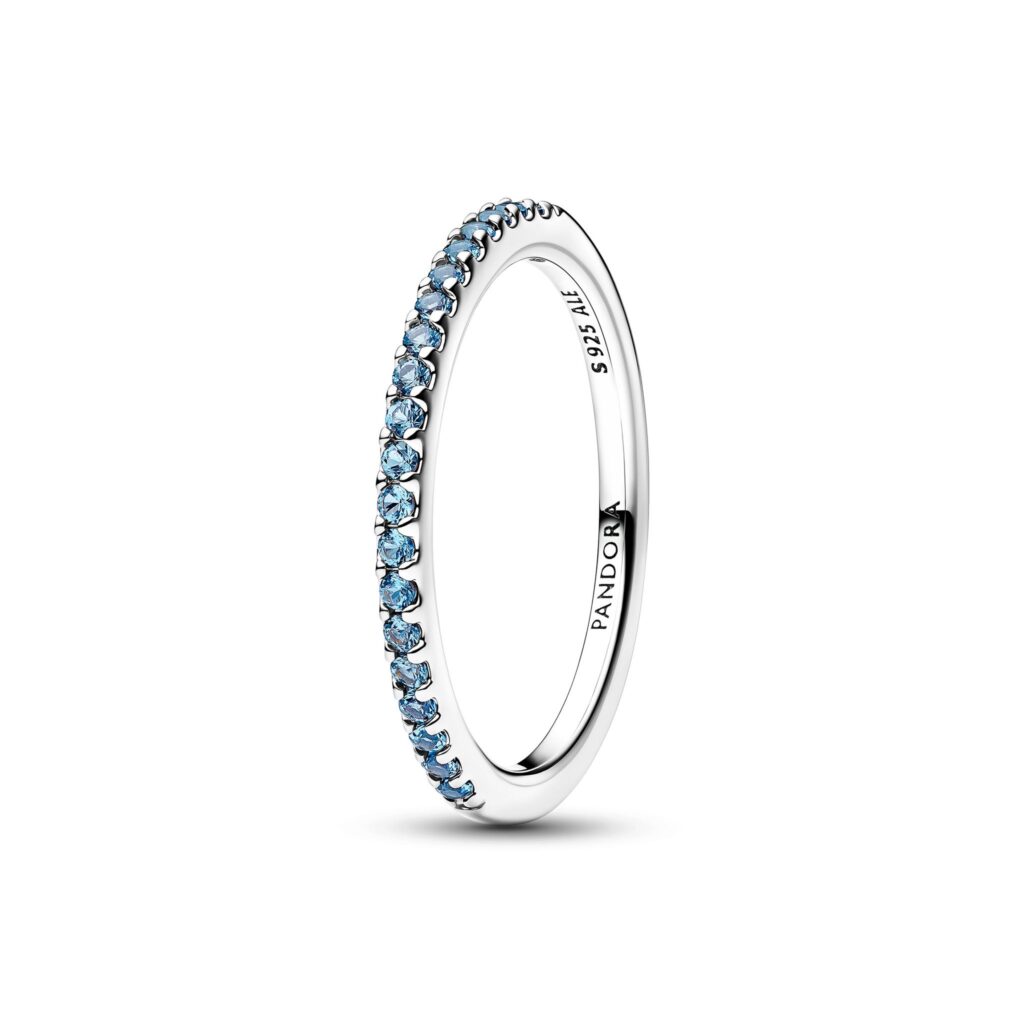 Ring i äkta silver med blå stenar